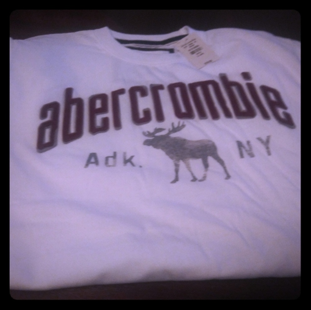 New Abercrombie boys t shirth!!